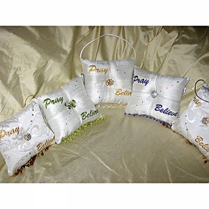 Pray-Believe-Scented-Sachet-Pillow-White-with-Green-group-pic.jpg