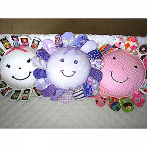 Happy-Flappy-Purple-with-White-Polka-dots-face-large-group-pic.jpg