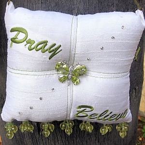 Pray-Believe-Scented-Sachet-Pillow-White-with-Green-front.jpg